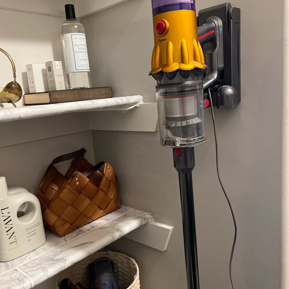 Dyson V12 Detect Slim! - Picture 5 of 6